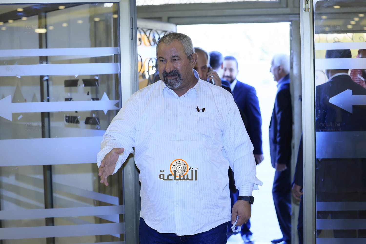 Madar Al-Saa Images 0.38741399908803187