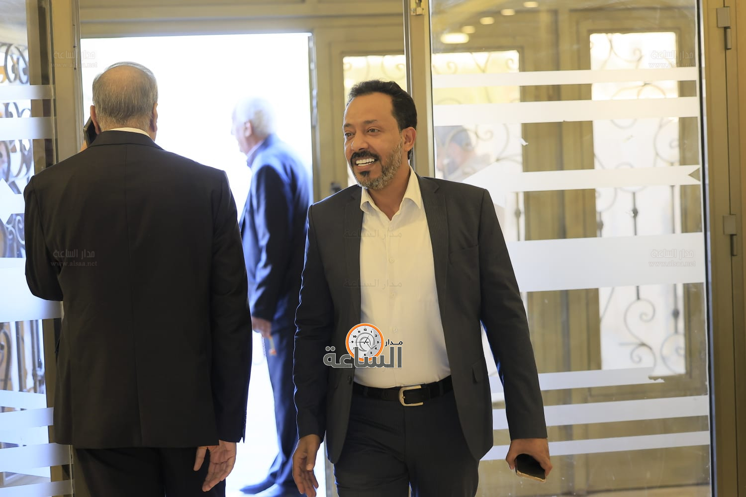 Madar Al-Saa Images 0.5415507542347879