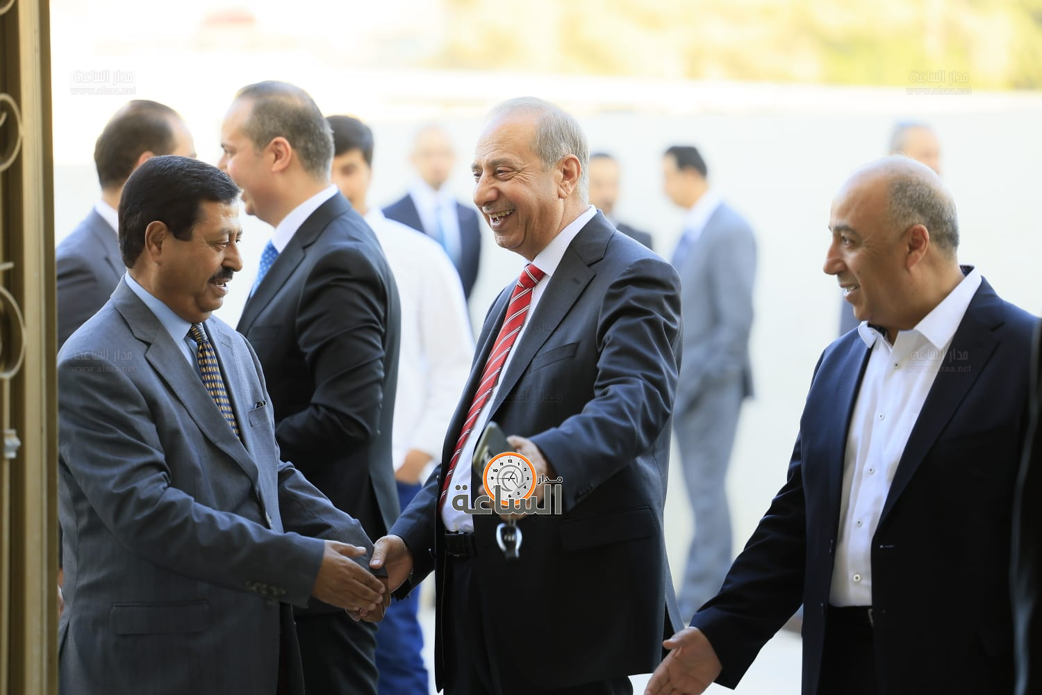 Madar Al-Saa Images 0.4292548847818044