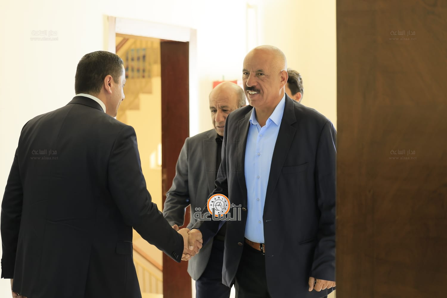 Madar Al-Saa Images 0.8706728738727293