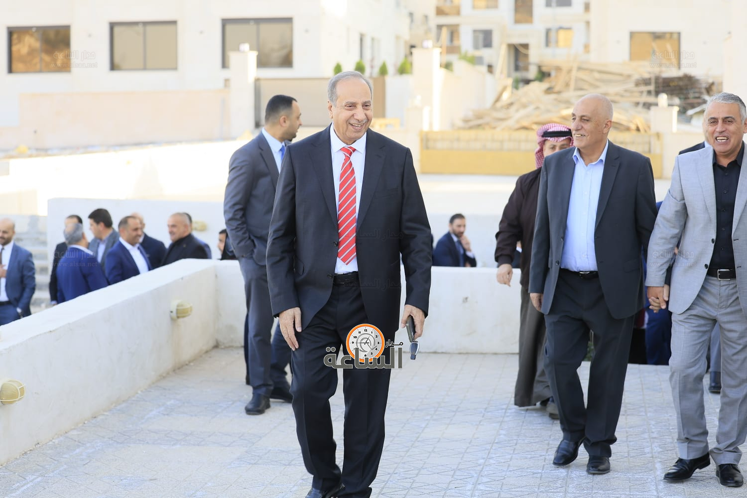 Madar Al-Saa Images 0.0817728690051287