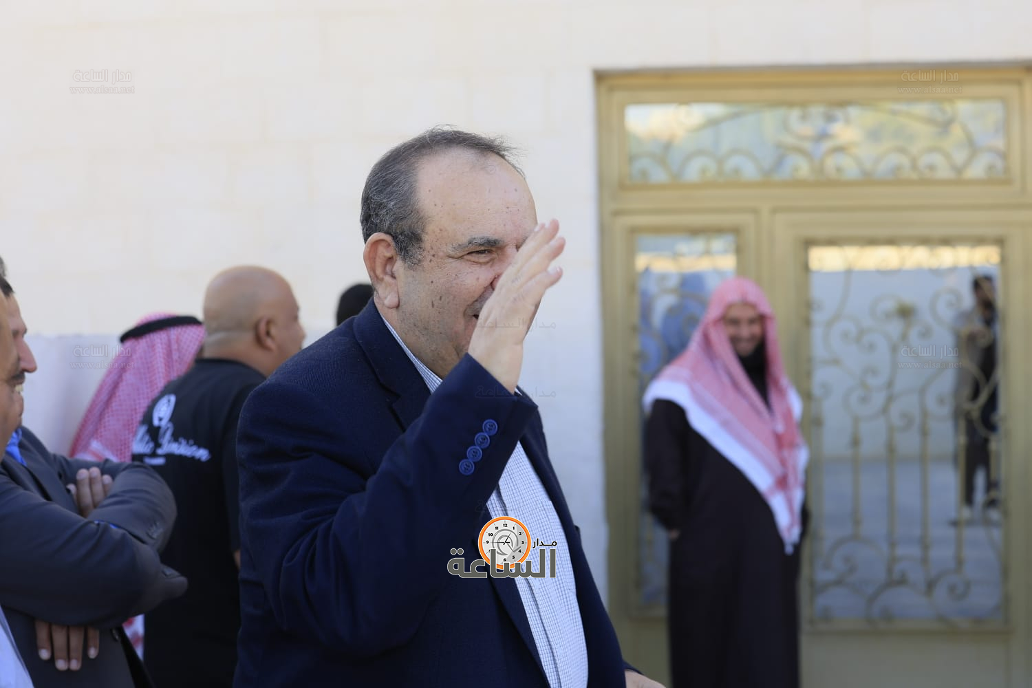 Madar Al-Saa Images 0.14618408410099915