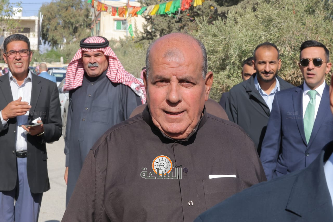 Madar Al-Saa Images 0.005240841820800202