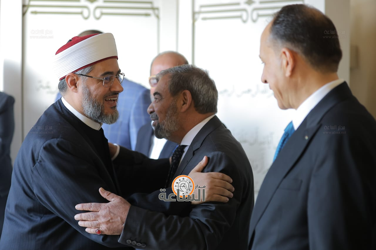 Madar Al-Saa Images 0.8324157229165988