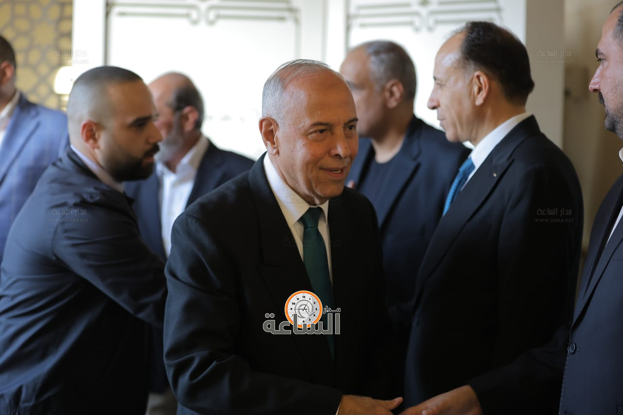 Madar Al-Saa Images 0.3685077145136665