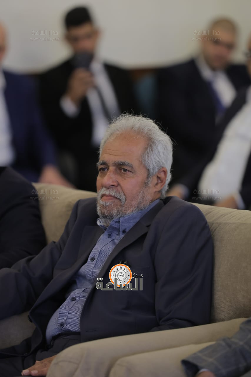 Madar Al-Saa Images 0.7923432689666271