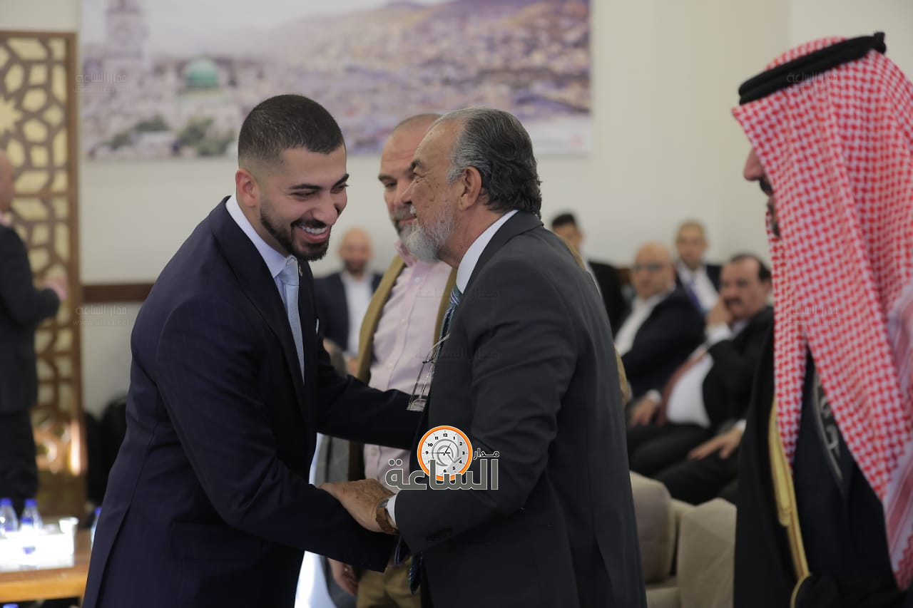 Madar Al-Saa Images 0.3645308311357076