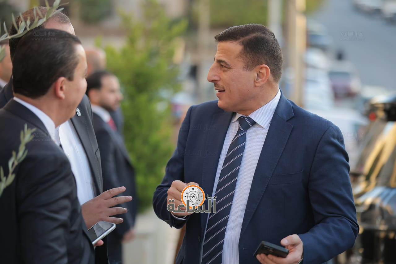 Madar Al-Saa Images 0.49698752377814925