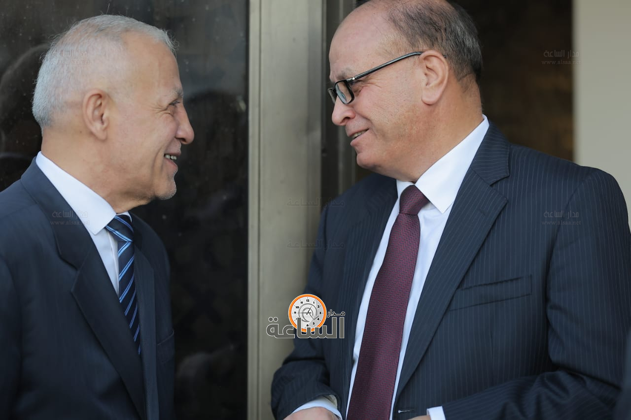 Madar Al-Saa Images 0.04827744462458672