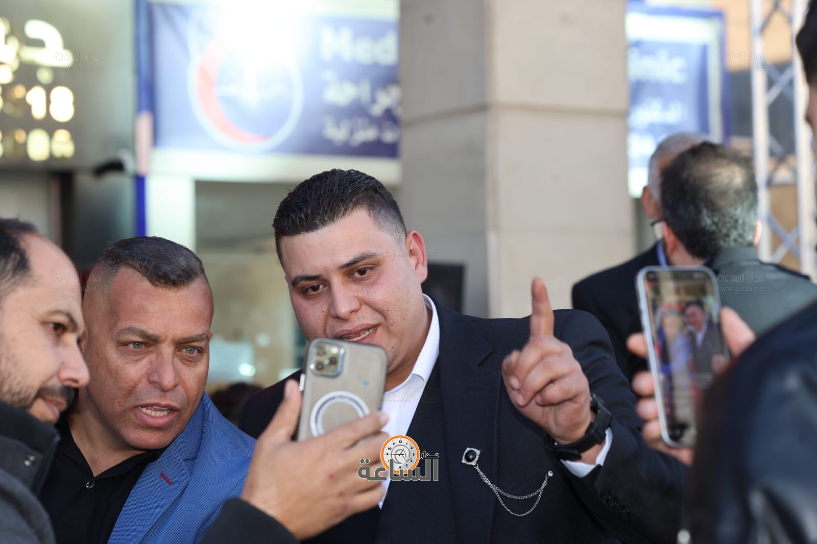 Madar Al-Saa Images 0.7976325015702881