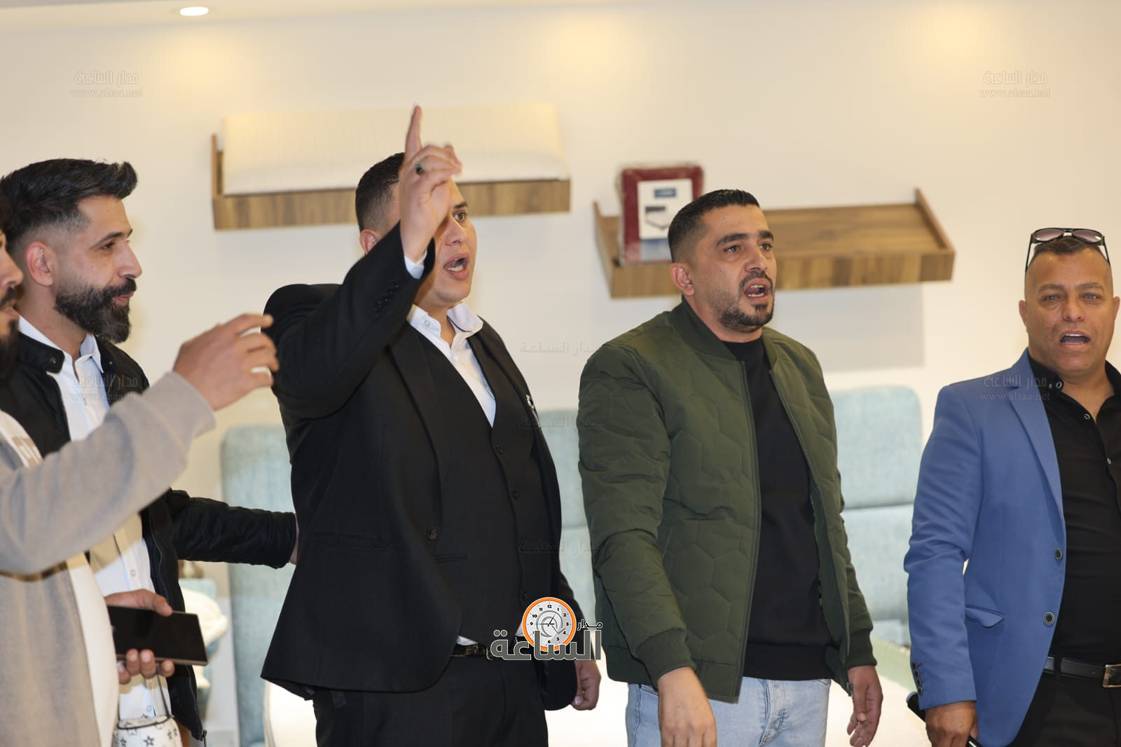 Madar Al-Saa Images 0.44389432165511133