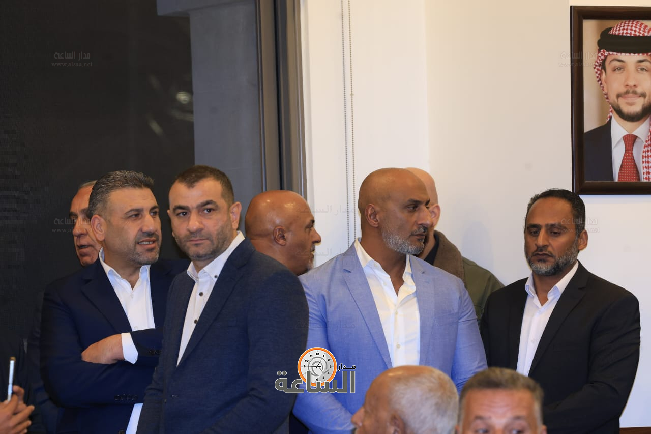 Madar Al-Saa Images 0.8784673381239329