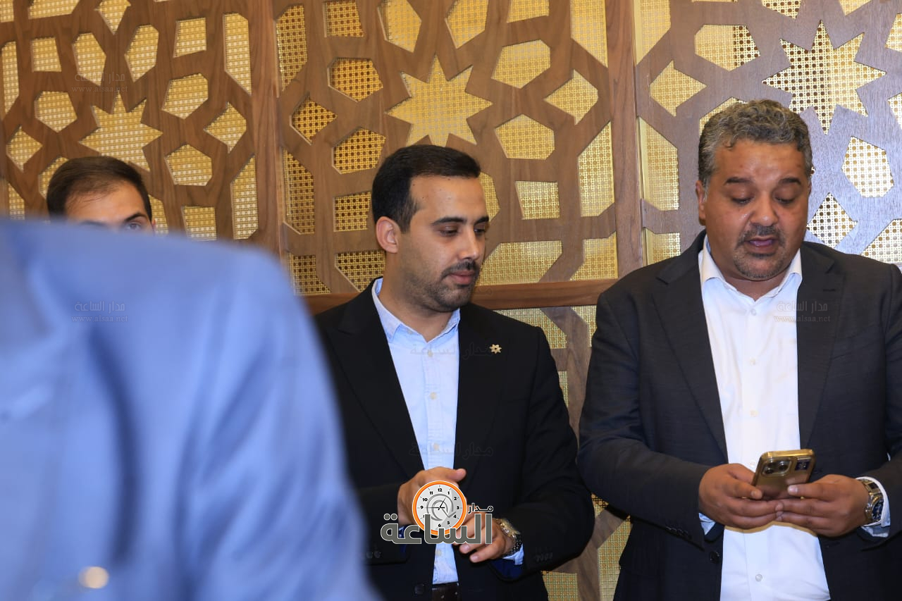 Madar Al-Saa Images 0.9970068771671717