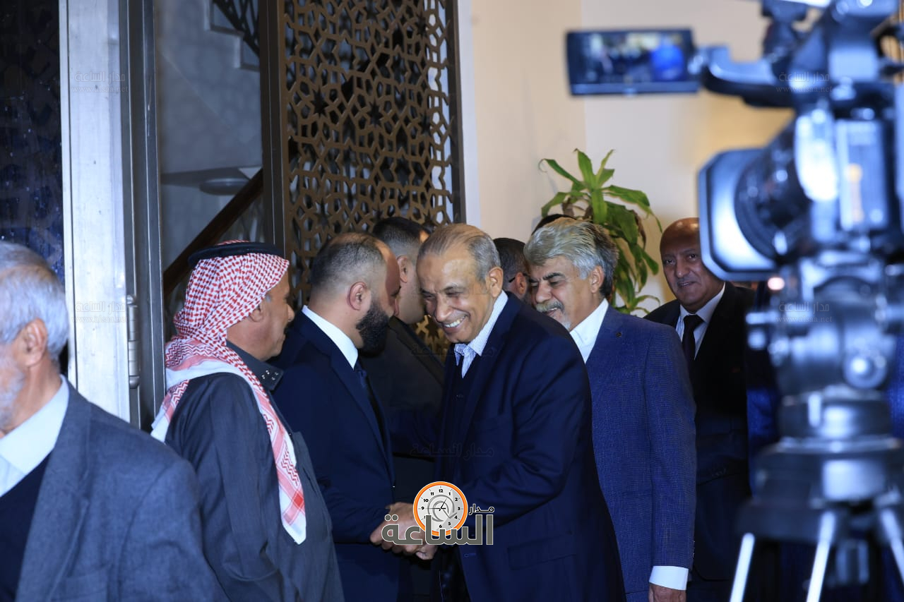 Madar Al-Saa Images 0.8701807240331604