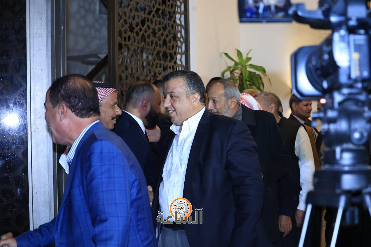 Madar Al-Saa Images 0.117915810058842