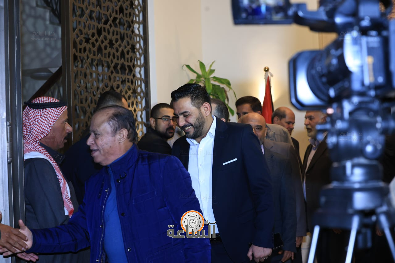 Madar Al-Saa Images 0.43587524555345025