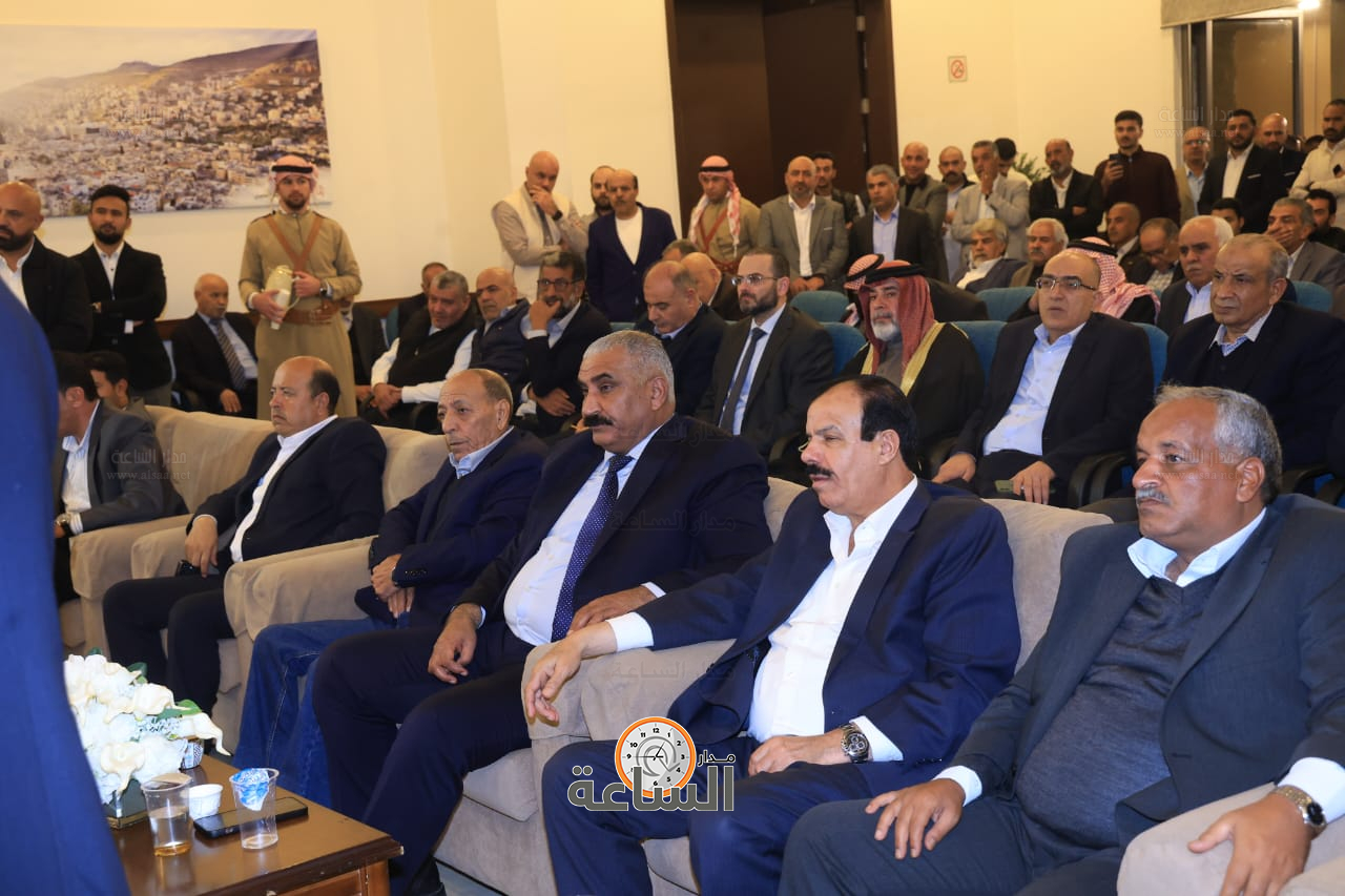 Madar Al-Saa Images 0.15796017074377522