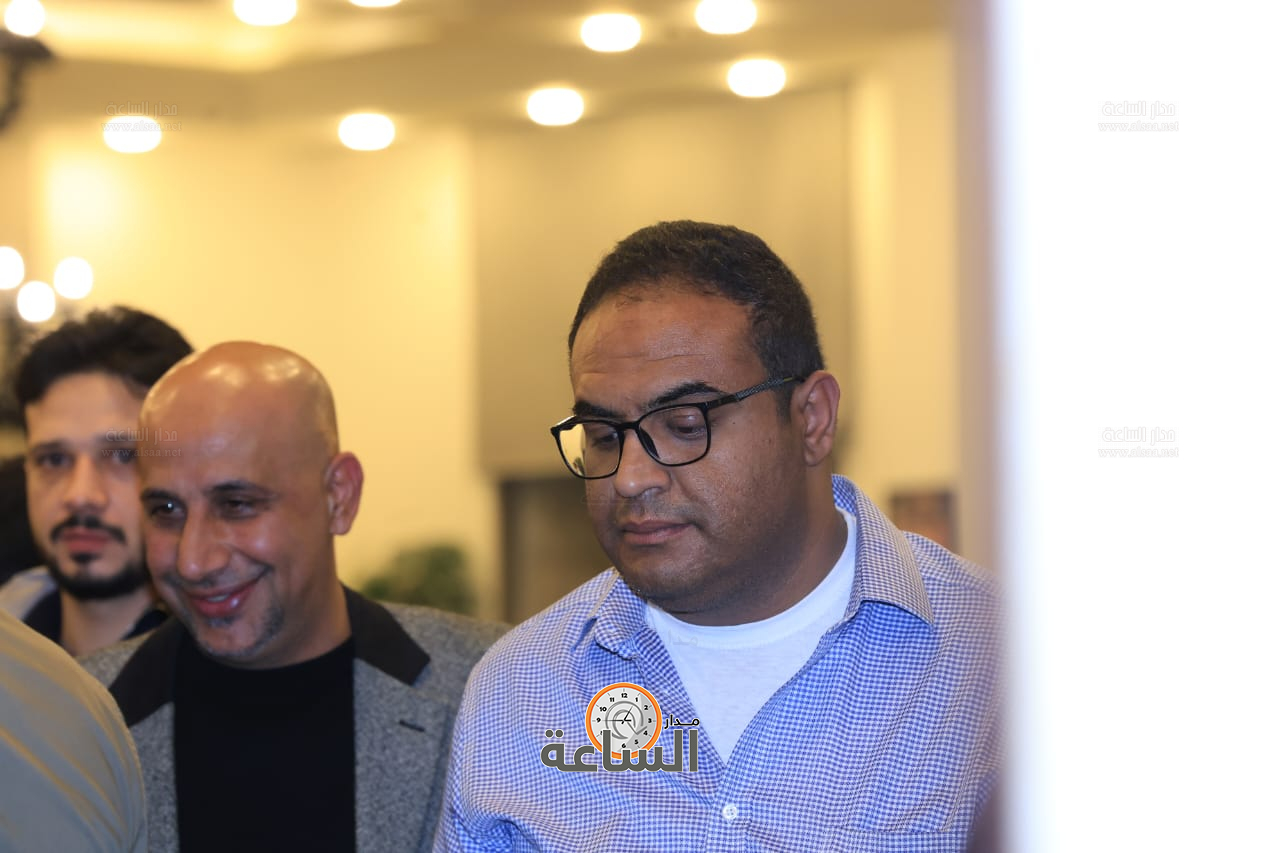 Madar Al-Saa Images 0.3239830784992269