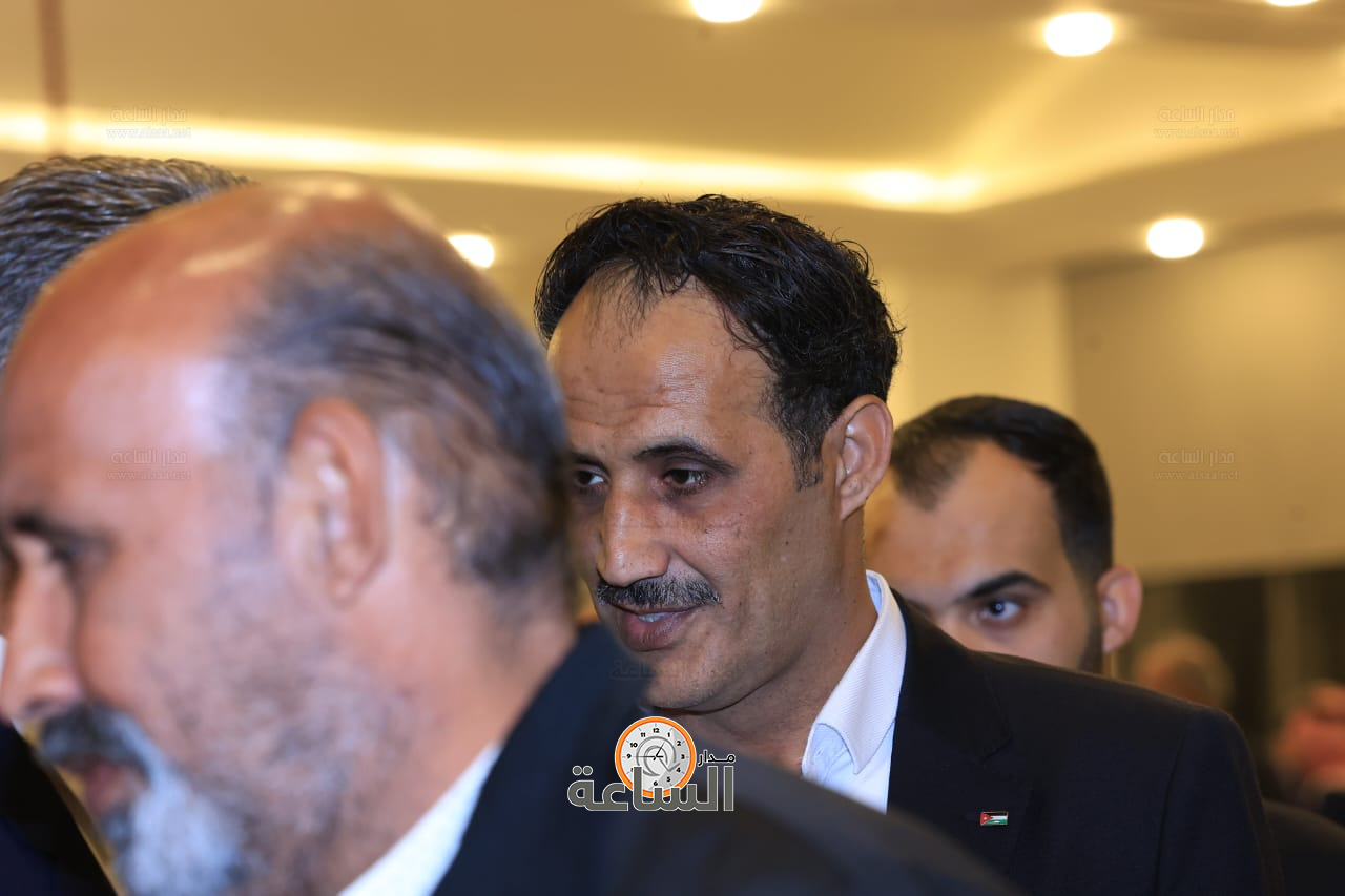 Madar Al-Saa Images 0.5335052753324796