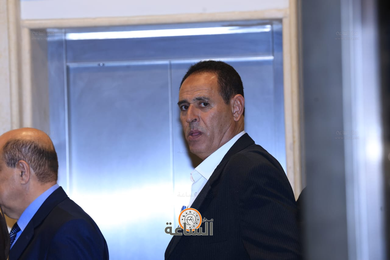 Madar Al-Saa Images 0.5821626137416268