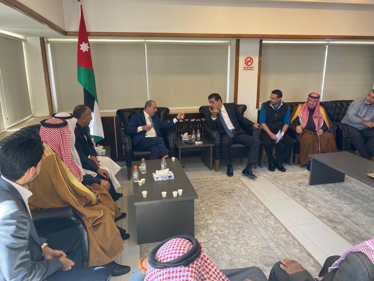 Madar Al-Saa Images 0.3555491960269326