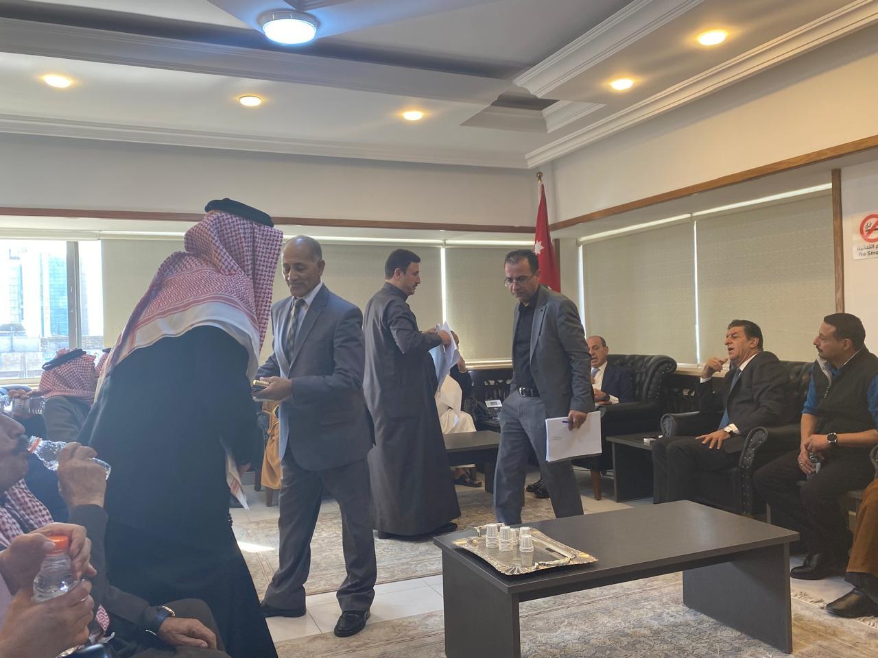 Madar Al-Saa Images 0.9061596438062502