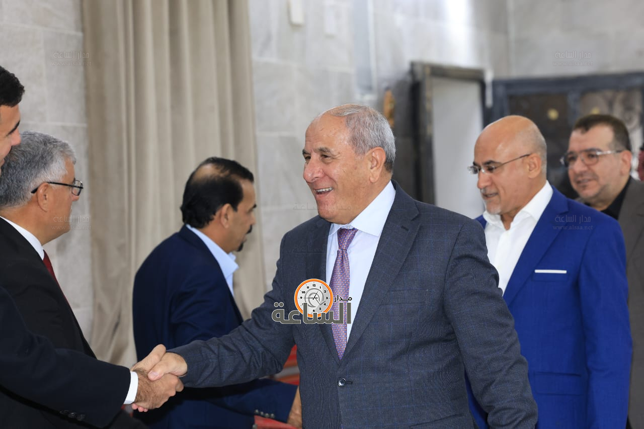 Madar Al-Saa Images 0.40378719787332074