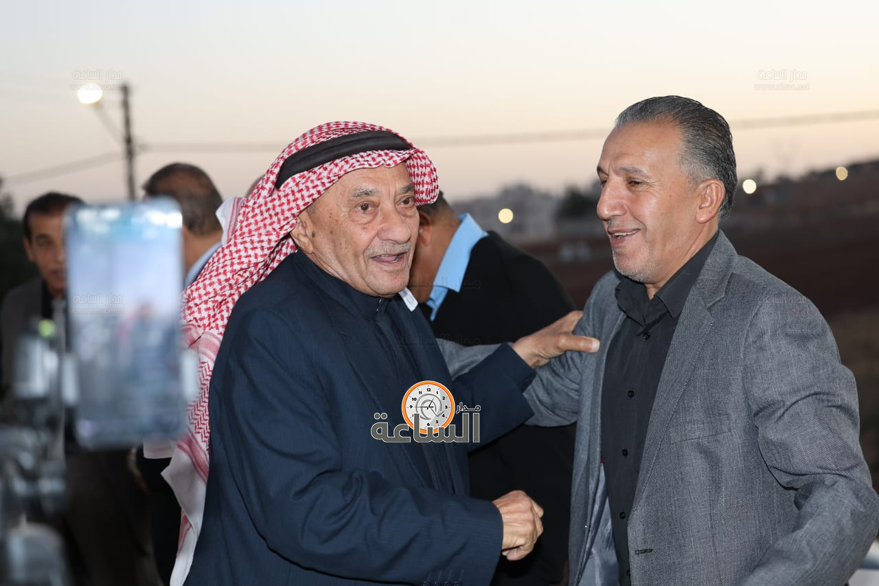 Madar Al-Saa Images 0.7105443510132489