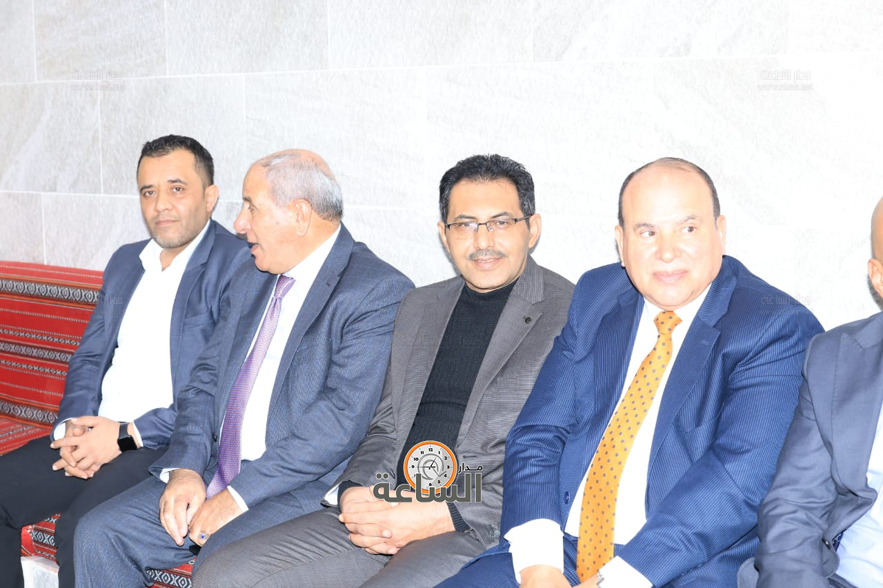 Madar Al-Saa Images 0.39135415570053966