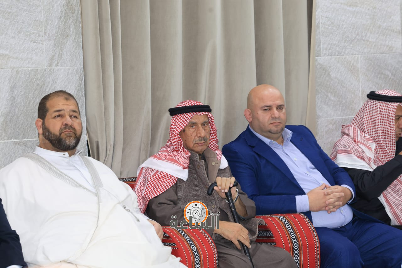 Madar Al-Saa Images 0.17761126824382412