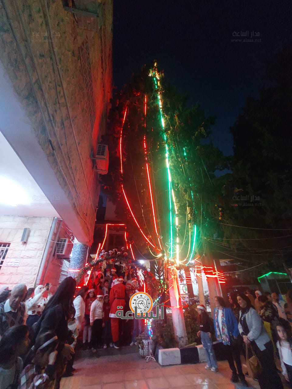 Madar Al-Saa Images 0.4283510597074007