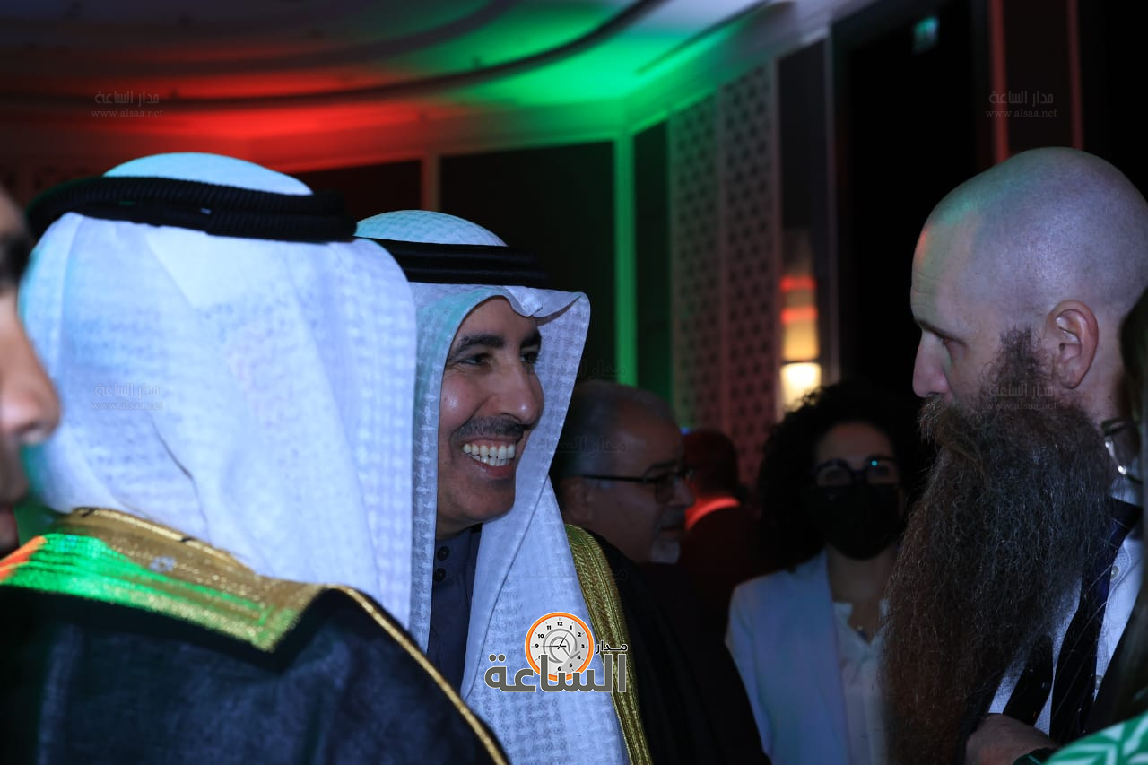 Madar Al-Saa Images 0.5264916339128037