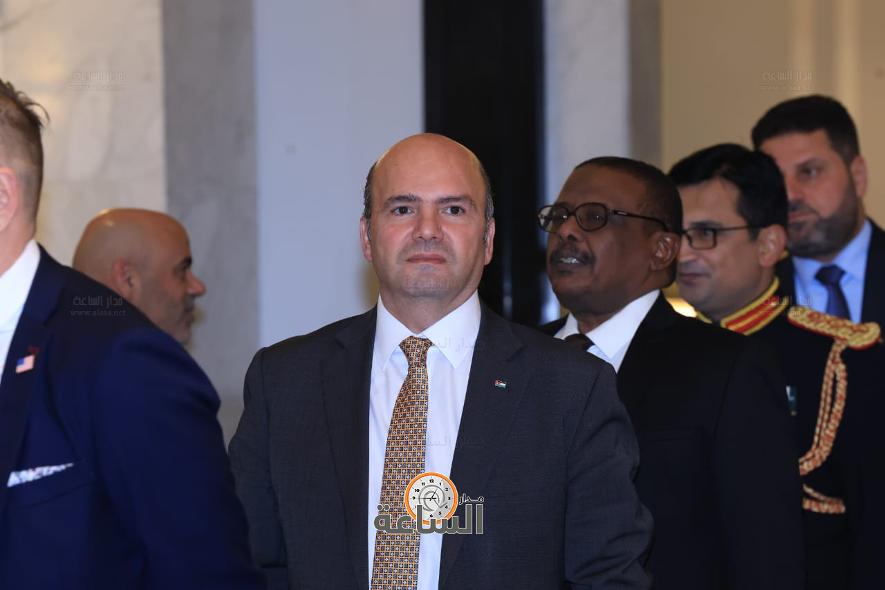 Madar Al-Saa Images 0.9112266567230216