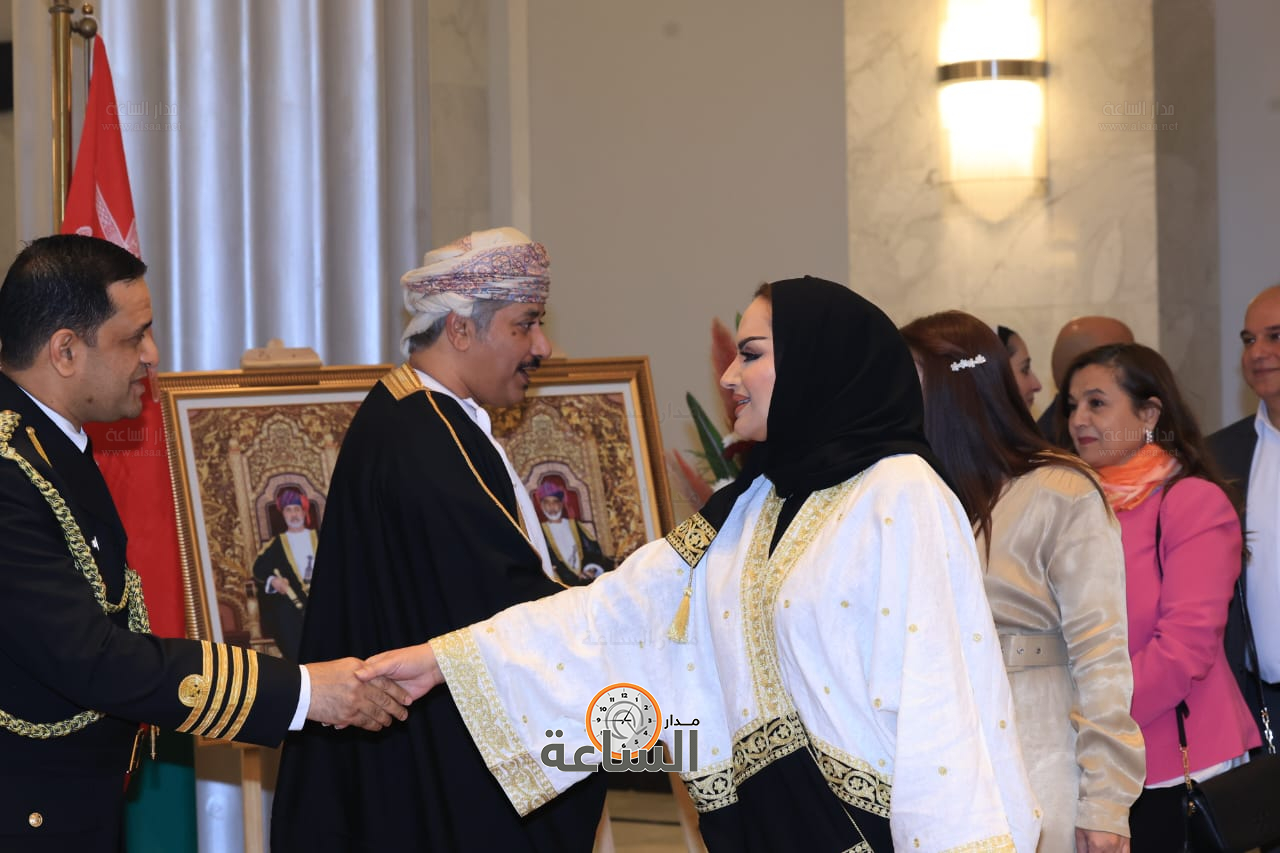 Madar Al-Saa Images 0.2459050544138125