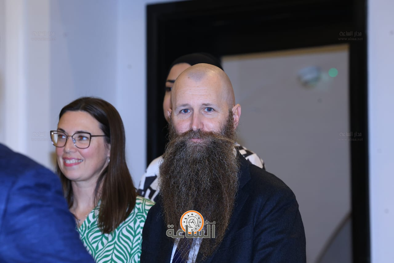 Madar Al-Saa Images 0.3965527696094602