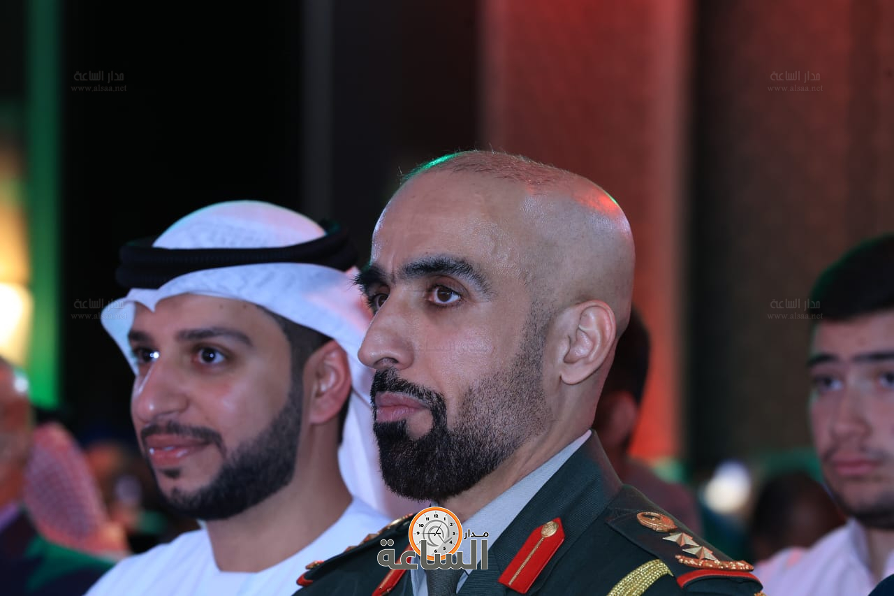 Madar Al-Saa Images 0.41060145369281653