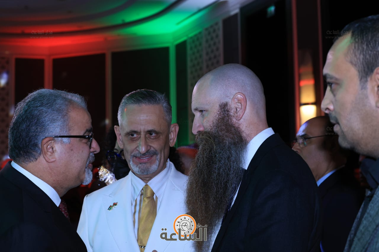 Madar Al-Saa Images 0.46209088513472363