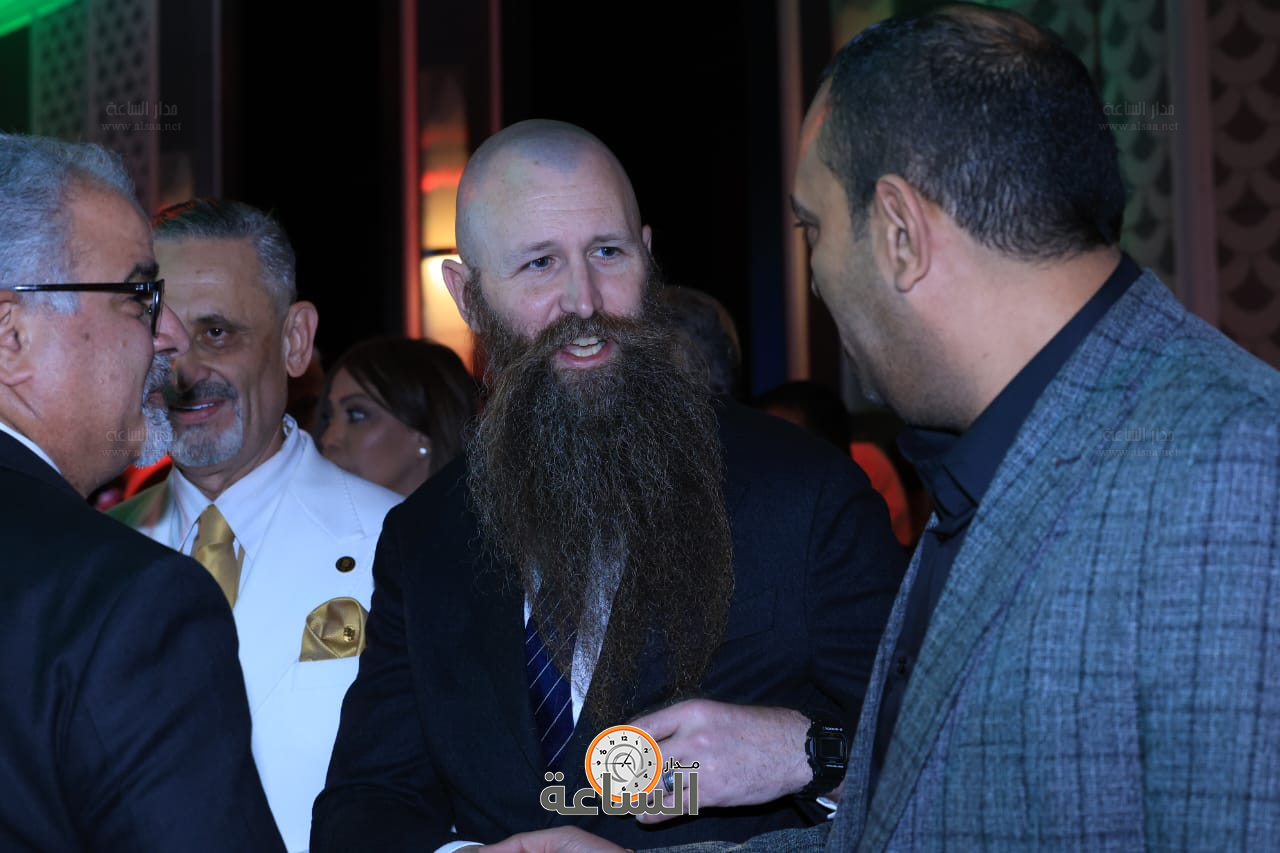 Madar Al-Saa Images 0.6102575229251472