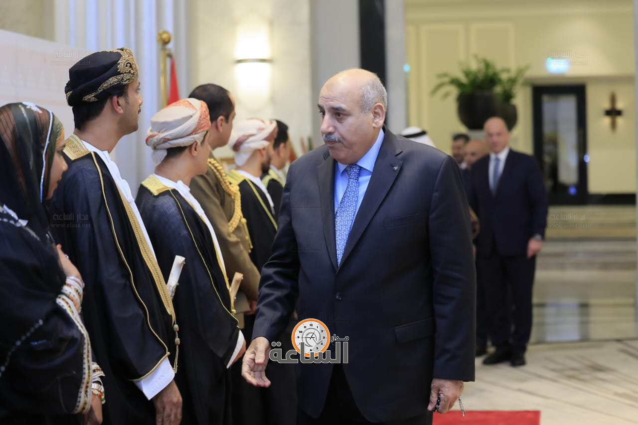 Madar Al-Saa Images 0.37550552832049633