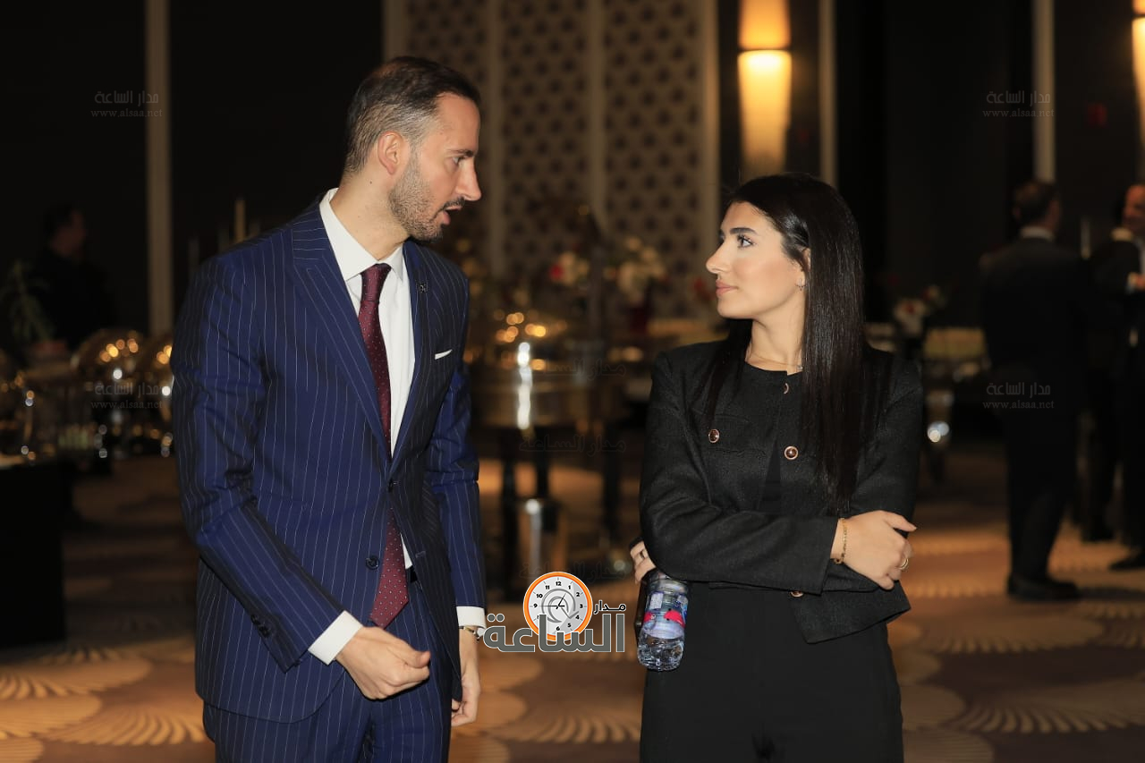 Madar Al-Saa Images 0.41410617122088866