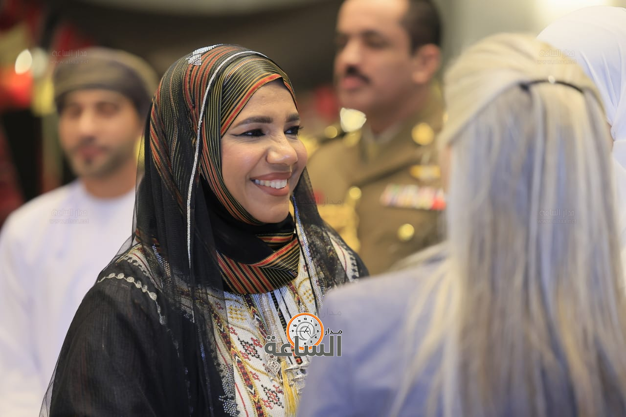 Madar Al-Saa Images 0.74388957670356