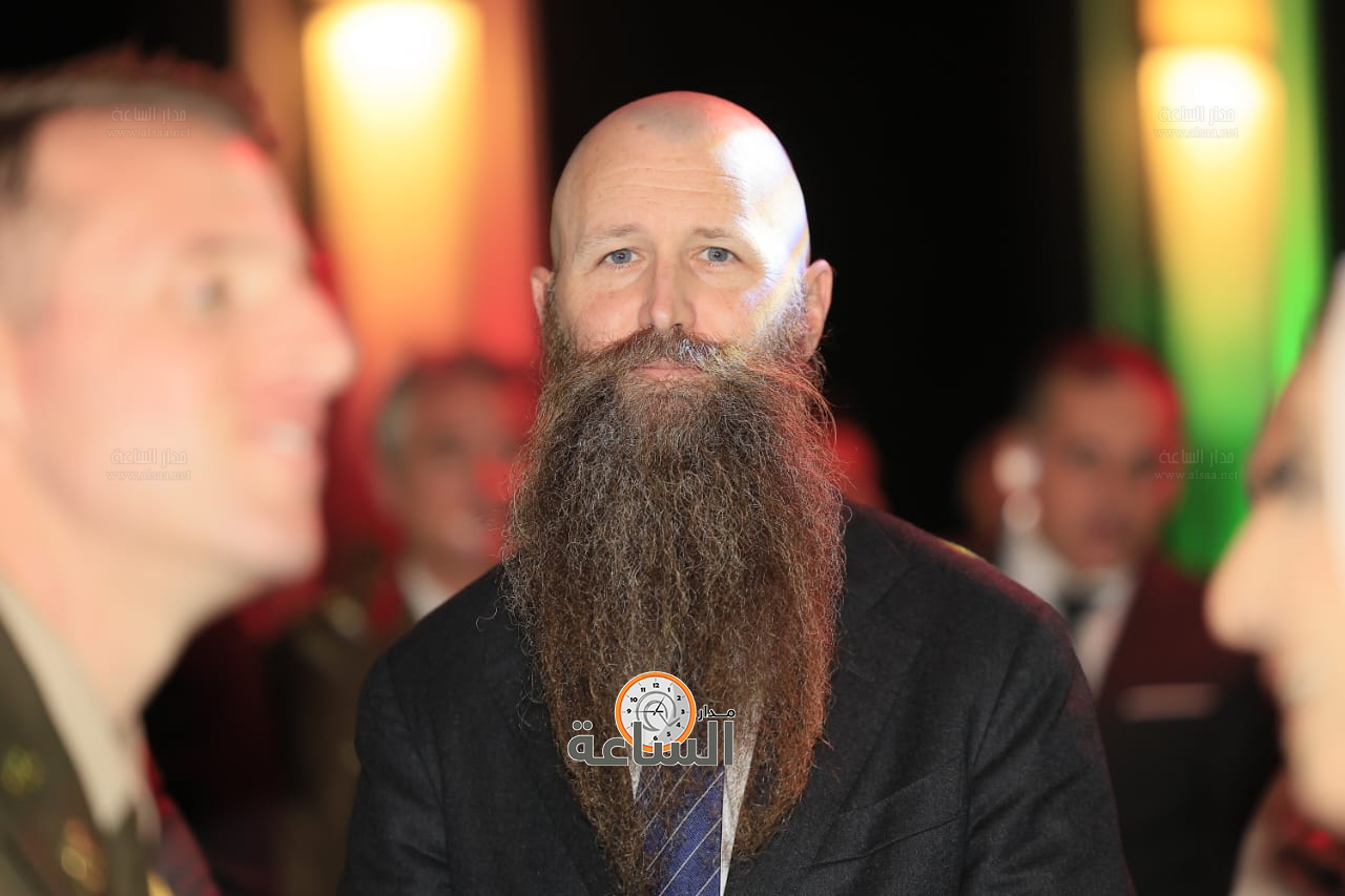 Madar Al-Saa Images 0.793894159936839