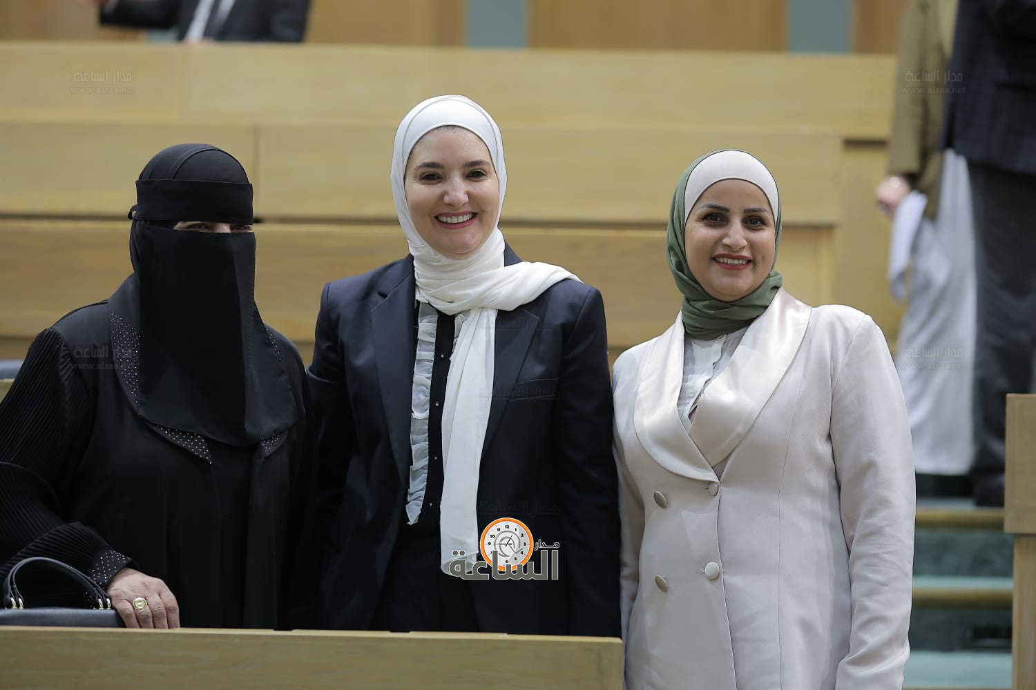 Madar Al-Saa Images 0.9655132312194517