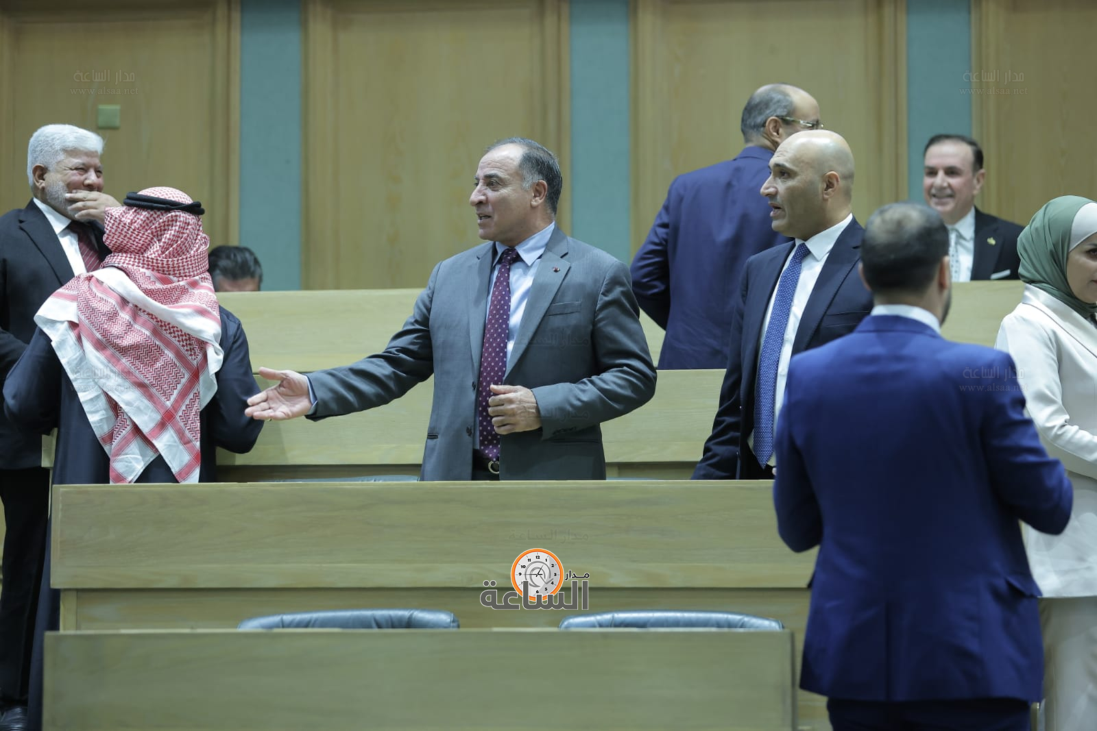 Madar Al-Saa Images 0.005350830429292741