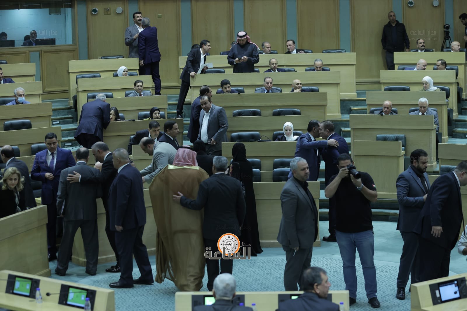 Madar Al-Saa Images 0.9336551040932667