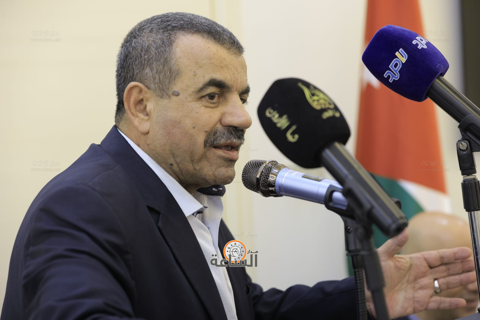 Madar Al-Saa Images 0.10679966571521882