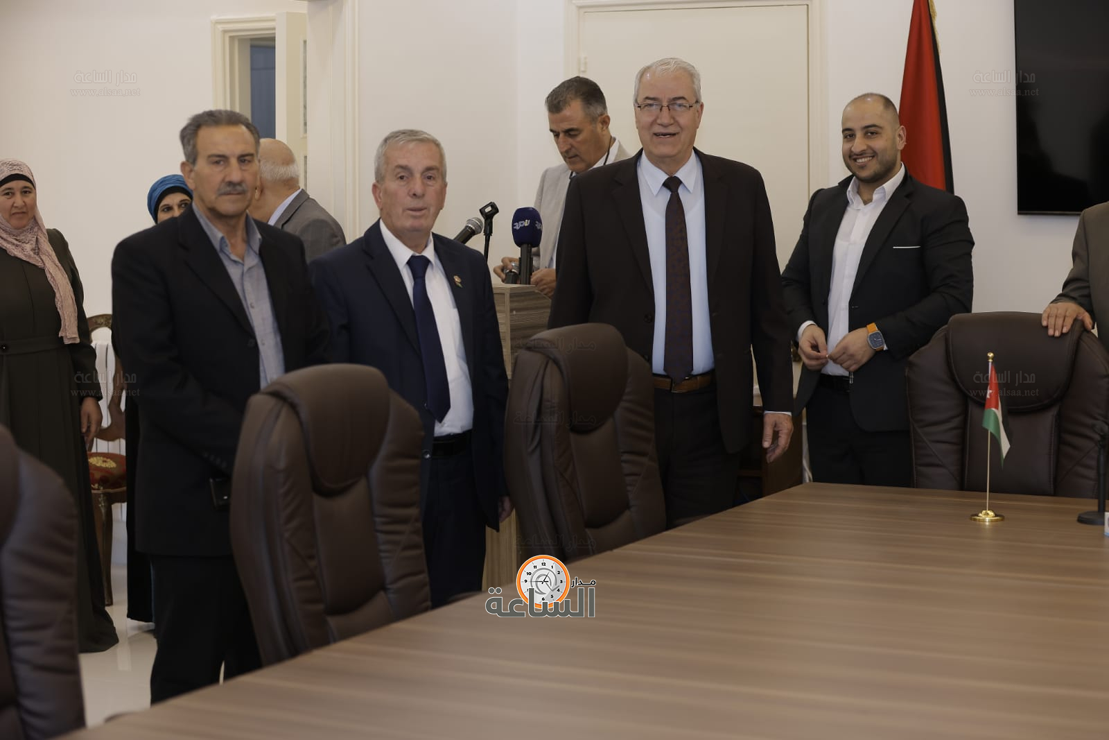 Madar Al-Saa Images 0.812354507511251