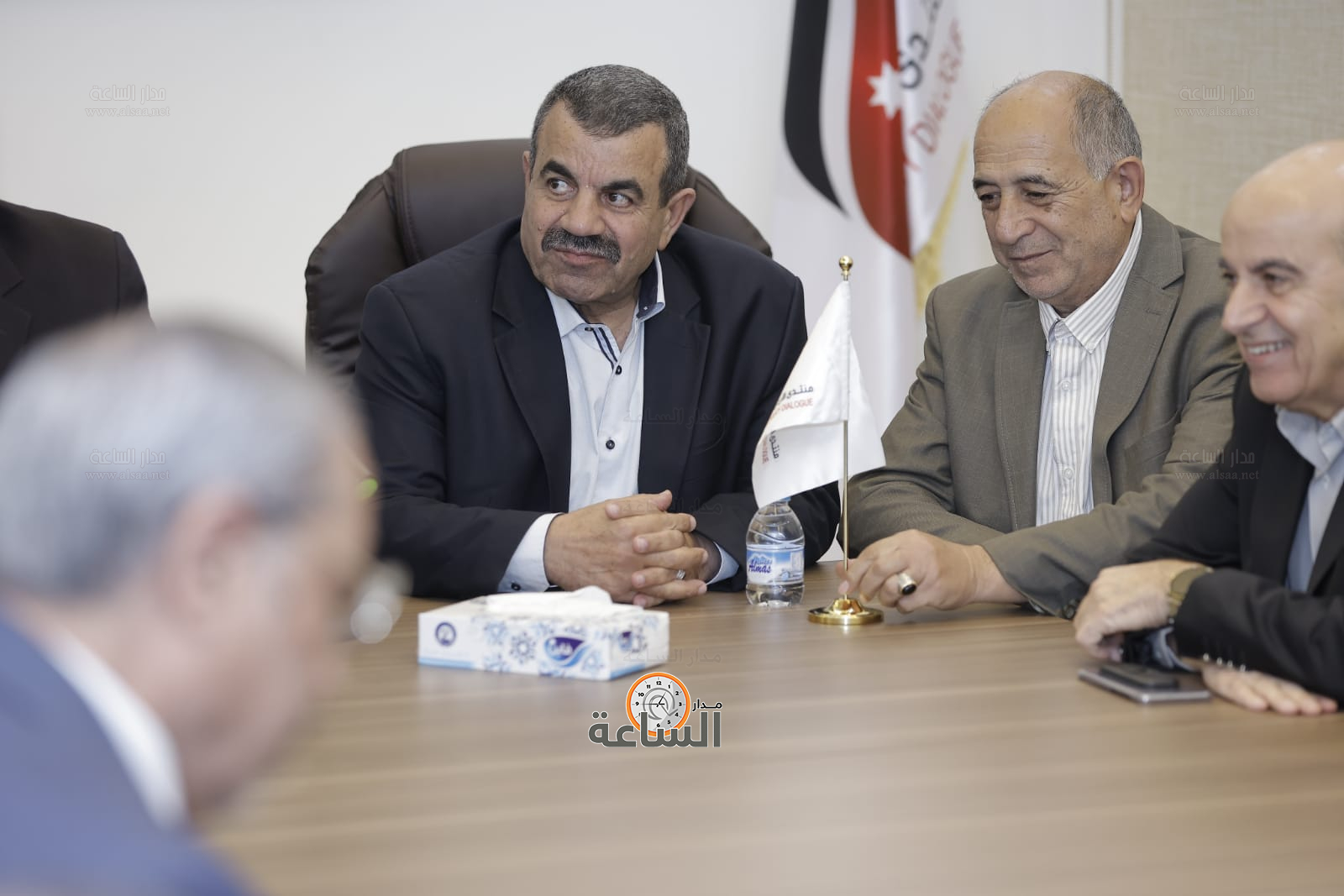 Madar Al-Saa Images 0.3515010227443046