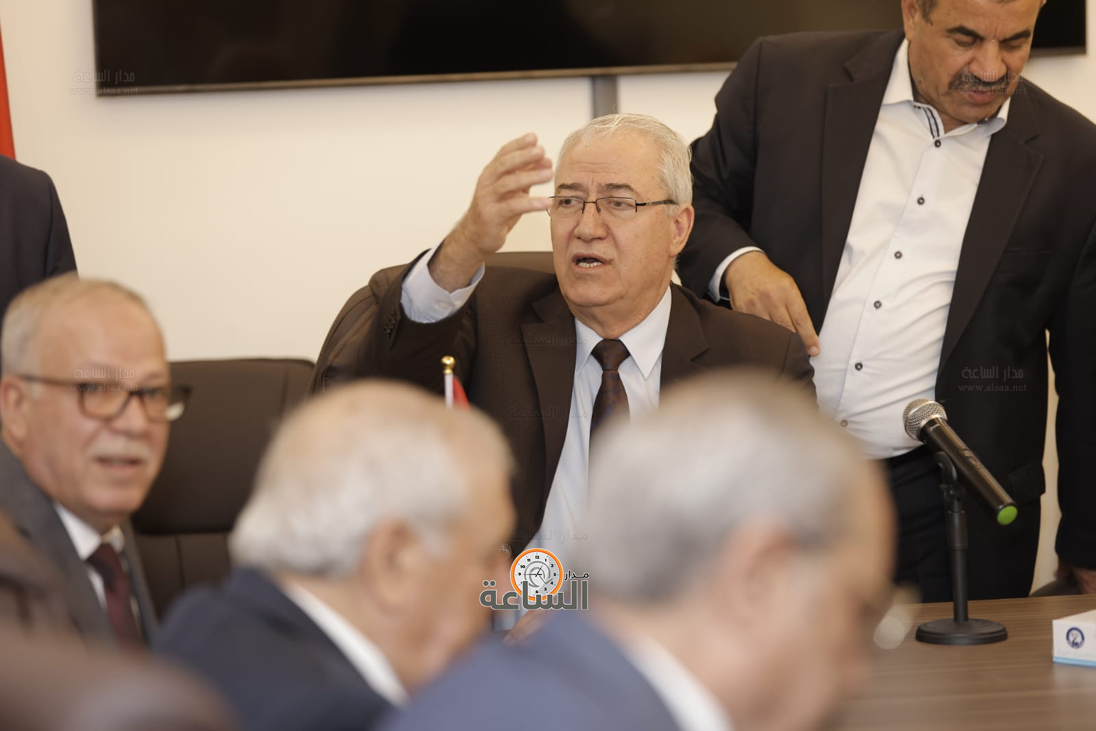 Madar Al-Saa Images 0.8866805386009045