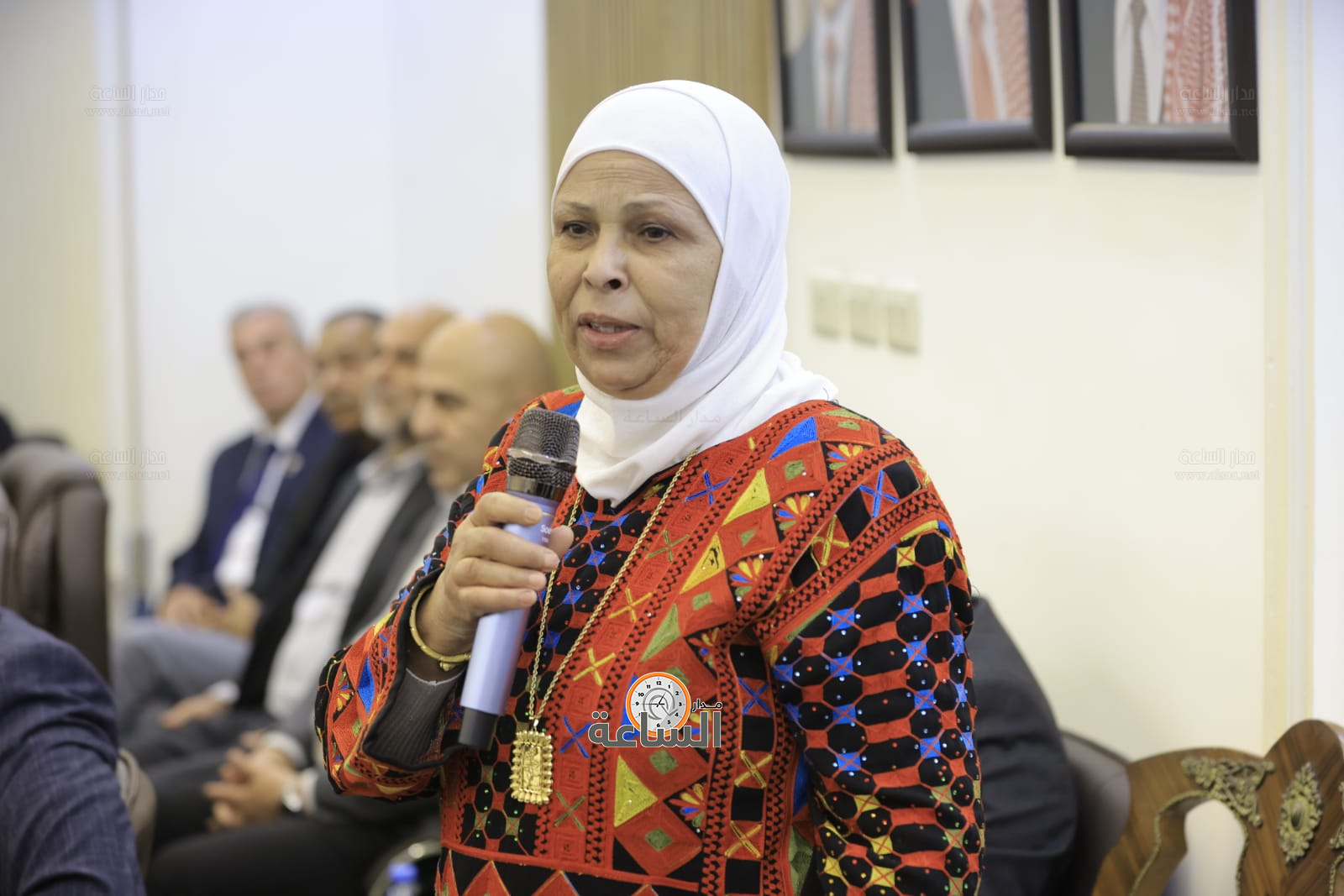 Madar Al-Saa Images 0.8928531459250775